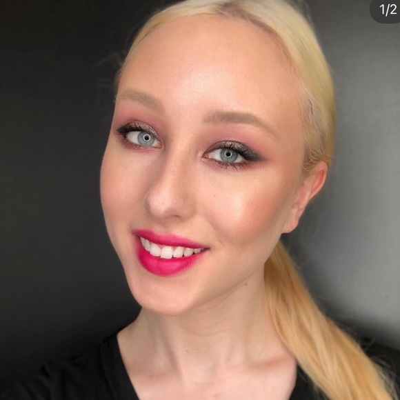 🧞♂️LE🧞♂️MAC Aladdin Collection Matte Lipstick- A Whole New World - Picture 12 of 15